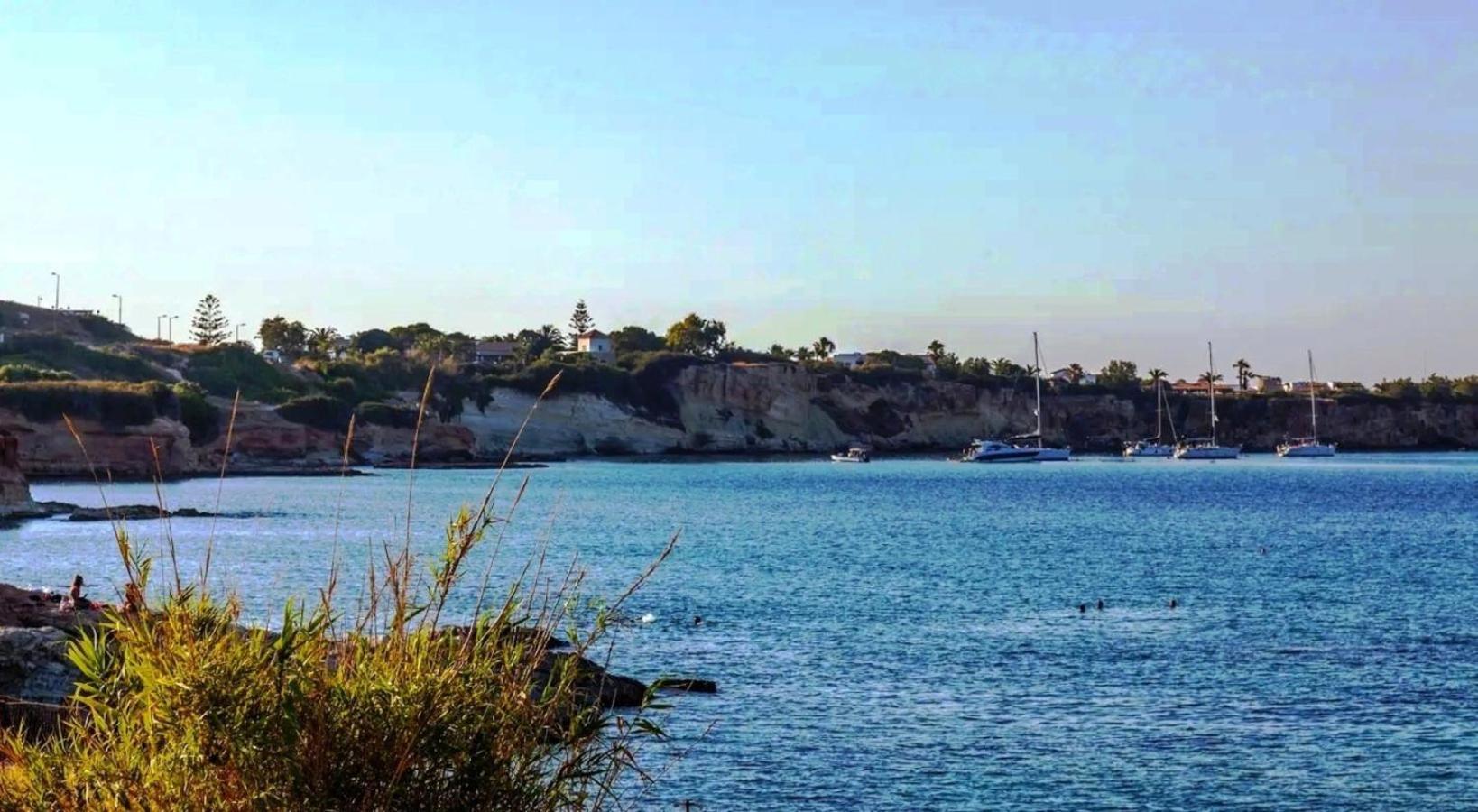 4 Seasons Villa-sea View Villa *